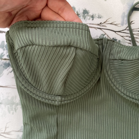 Ribbed underwire Cup Shape Swimsuit OnePiece size S - Picture 4 of 7